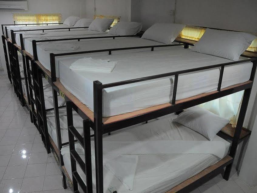 Mickey Hostel Хаад Рин Экстерьер фото